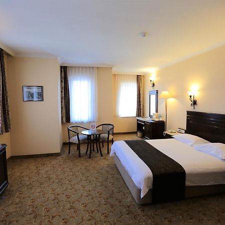 Montania Town Hotel Mudanya Бурса Екстер'єр фото